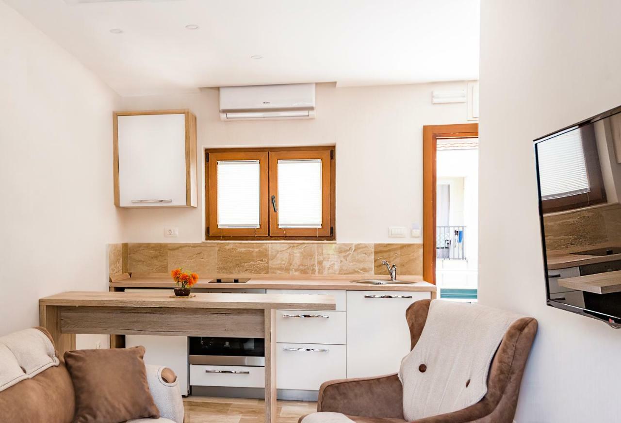 Waikiki Apartments Tivat Pokoj fotografie