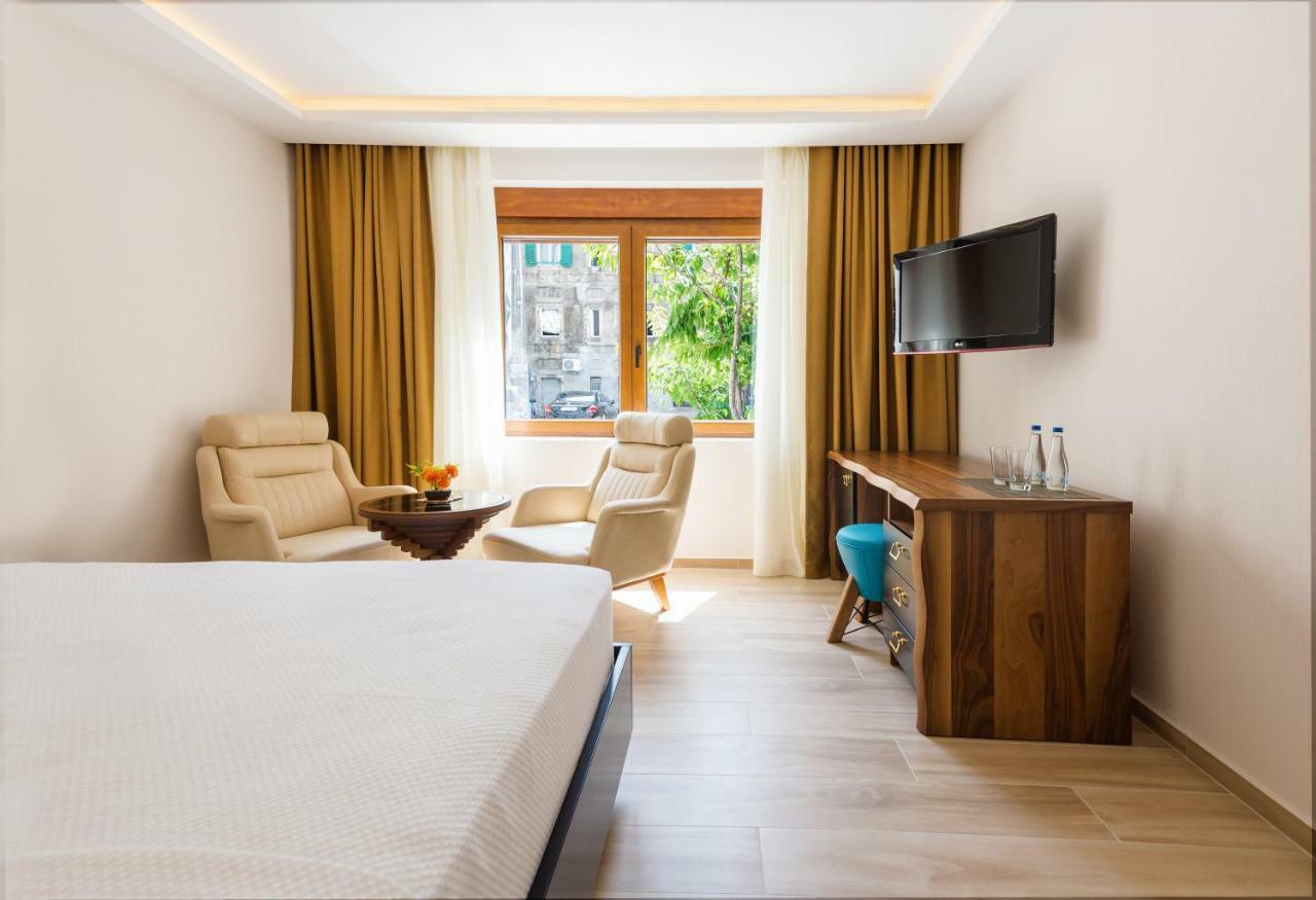 Waikiki Apartments Tivat Exteriér fotografie